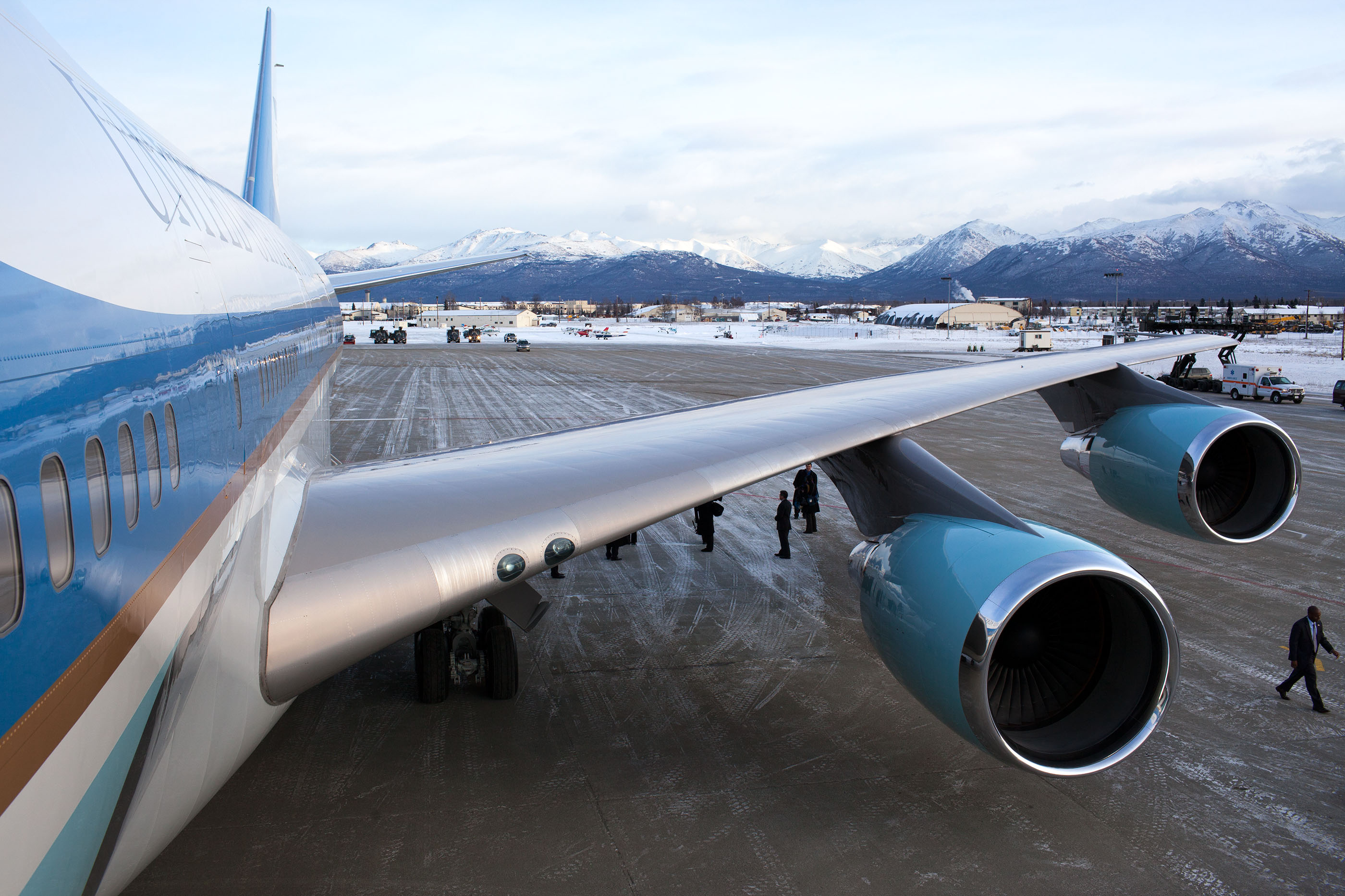 Alaska. Nov 12, 2009. Air Force One refueling at Elmendorf Air Force Base. (Official White House photo by Pete Souza)