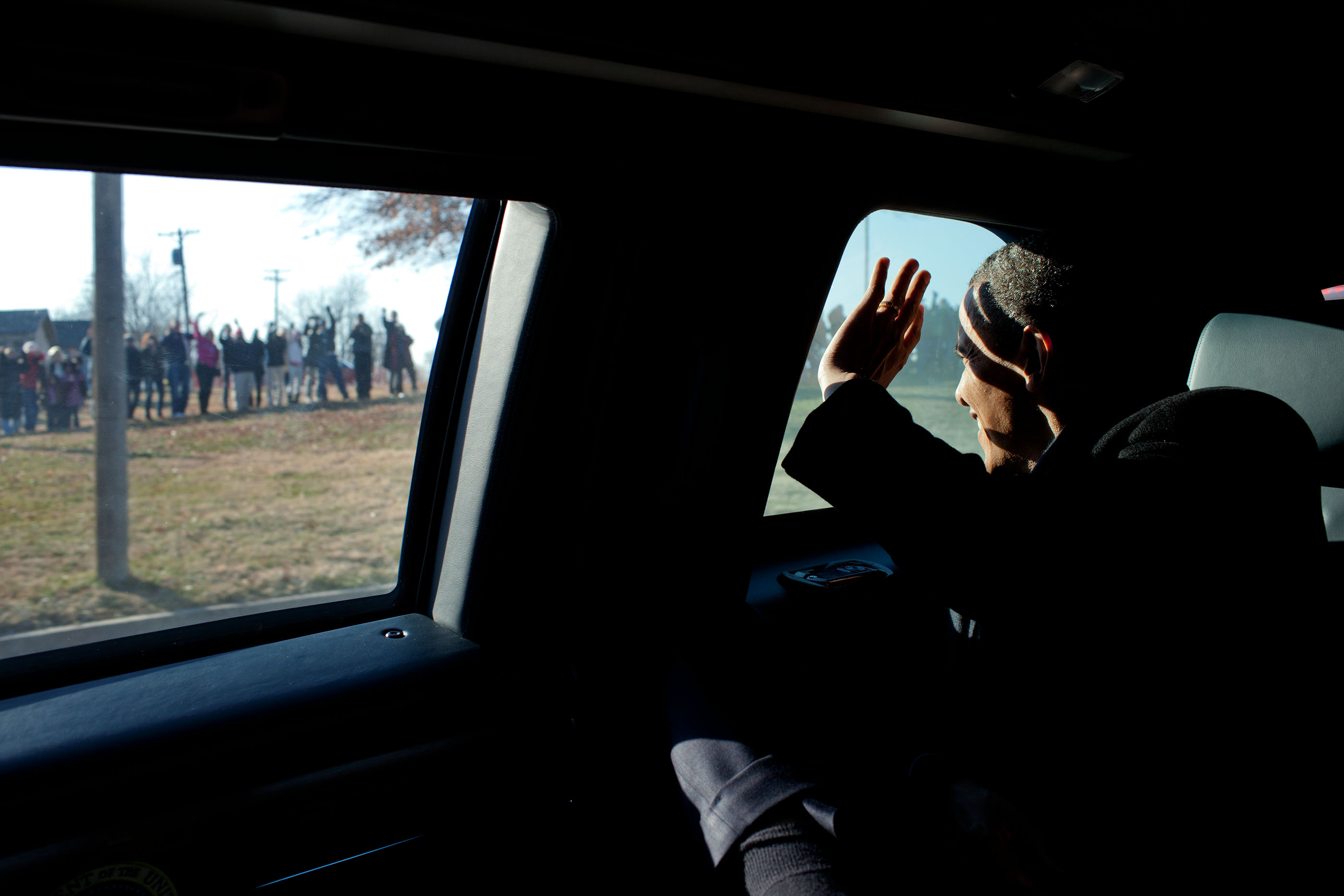 Kansas, Dec. 6, 2011. Waving to Kansans after his economic speech in Osawatomie. (Official White House Photo by Pete Souza)