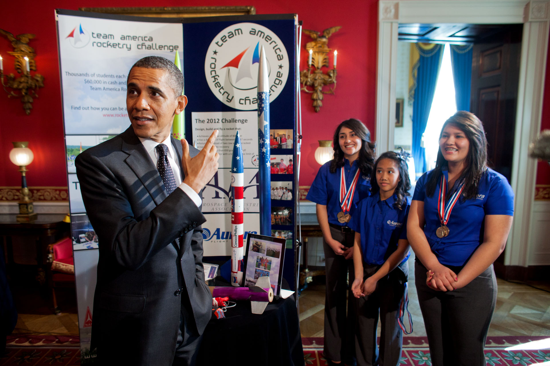 President Obama meets with rocketry team from Presidio, Texas