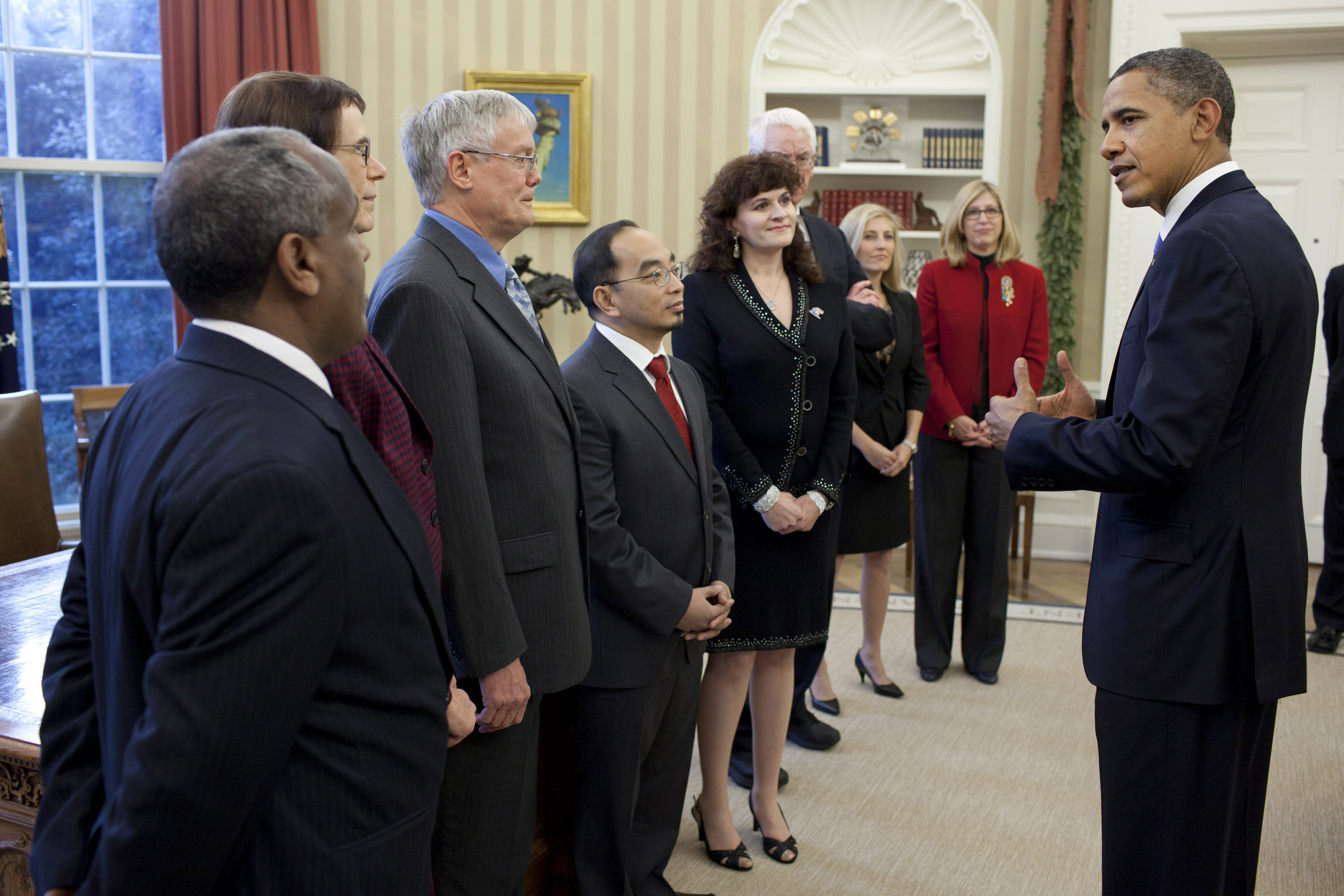 President Obama meets with 2010 PAESMEM recipients