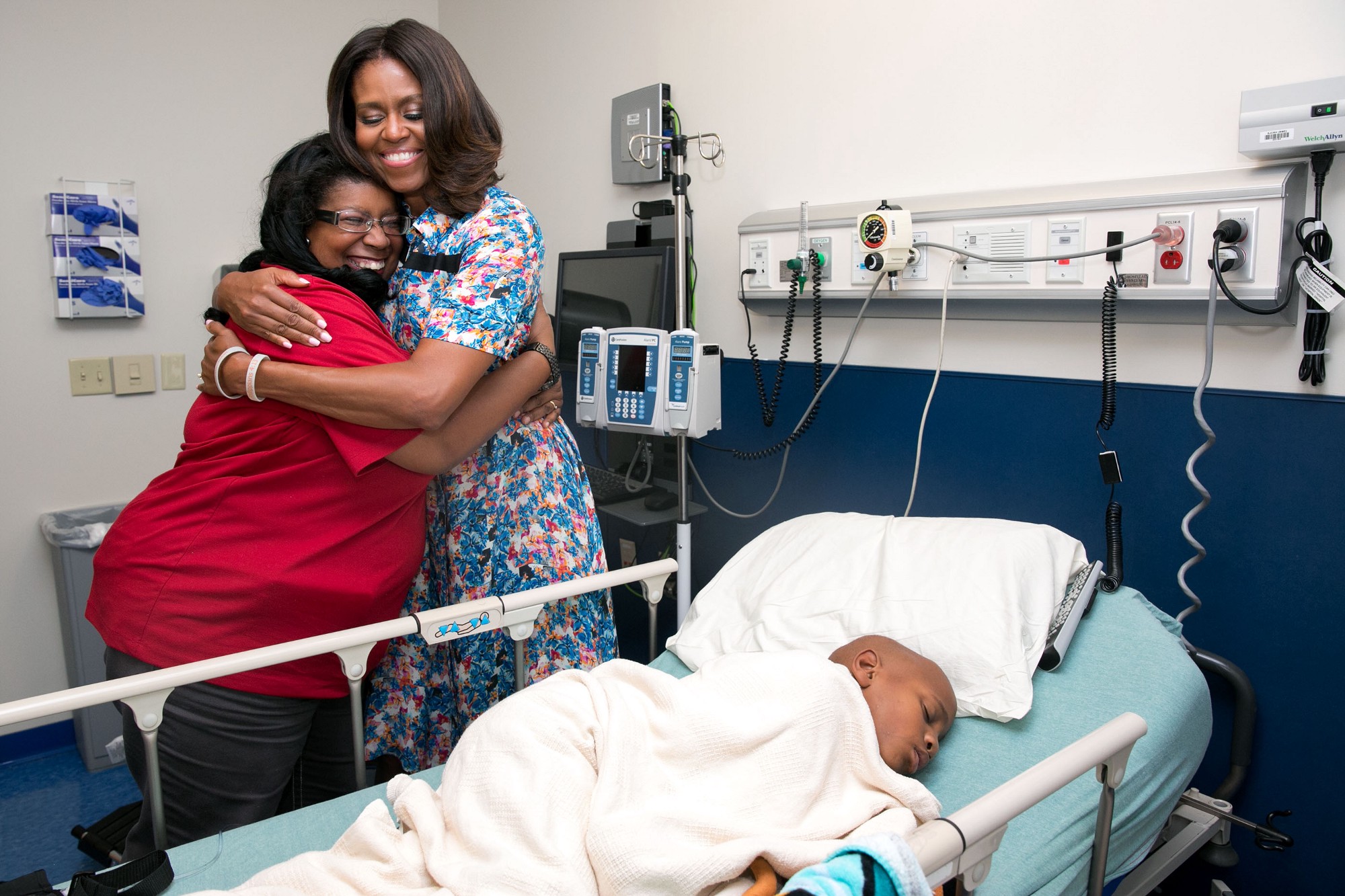 Sept. 17, 2014. Greeting the mother of patient Jamarion Daughtery at St. Jude Children’s Research Hospital in Memphis, Tenn. (Official White House Photo by Amanda Lucidon)