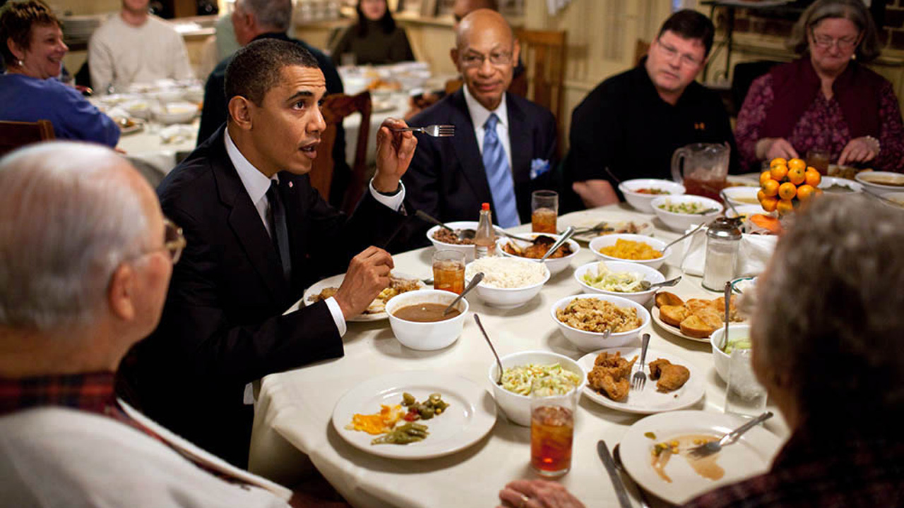 Raw Footage: President Obama's Surprise Lunch Stop | The White House