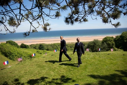 President Barack Obama and President François Hollande of France look at Omaha Beach
