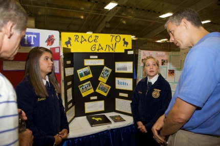 Secretary Arne Duncan Attends the Delaware State Fair