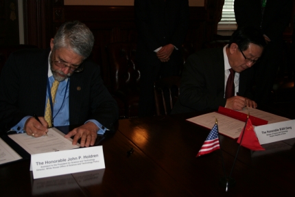 China Signing 2