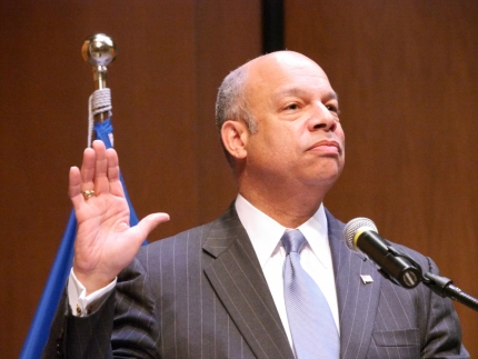 Secretary Jeh Johnson administers the Oath of Allegiance