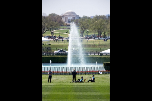Soldier Ride Participants Circle The South Lawn