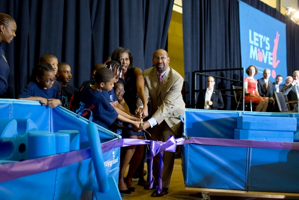 FLOTUS Cuts Ribbon with Mayor Nutter