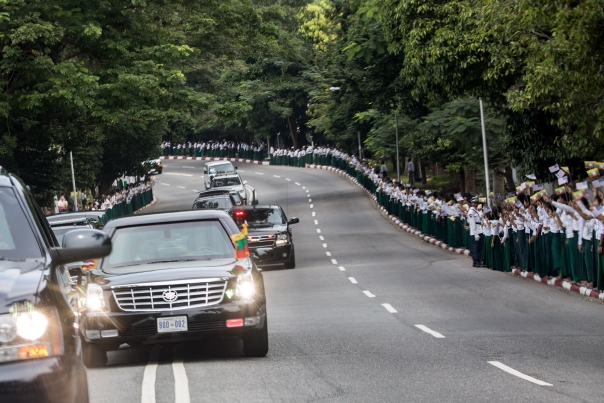 Residents Welcome President Obama To Burma