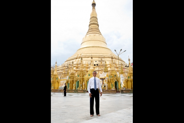 President Obama at the Shwedagon Pagoda