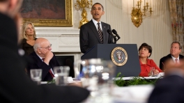 President Obama Meets with Economic Recovery Advisory Board