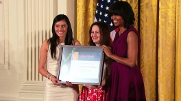 The First Lady Presents the 2013 National Medal for Museum and Library Service