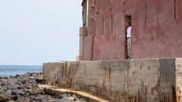 President Obama Tours Maison Des Esclaves