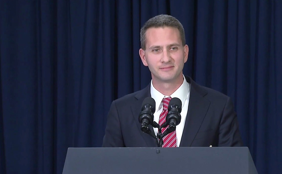 2/15/16: White House Press Briefing in Sunnylands | The White House