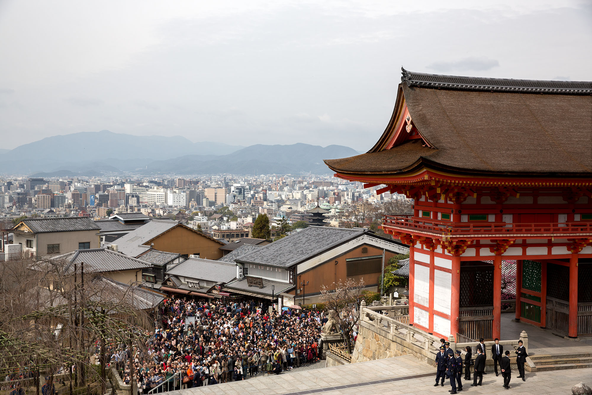 First Lady Michelle Obama visits Kyoto during her trip to Japan. (Official White House Photo by Amanda Lucidon)