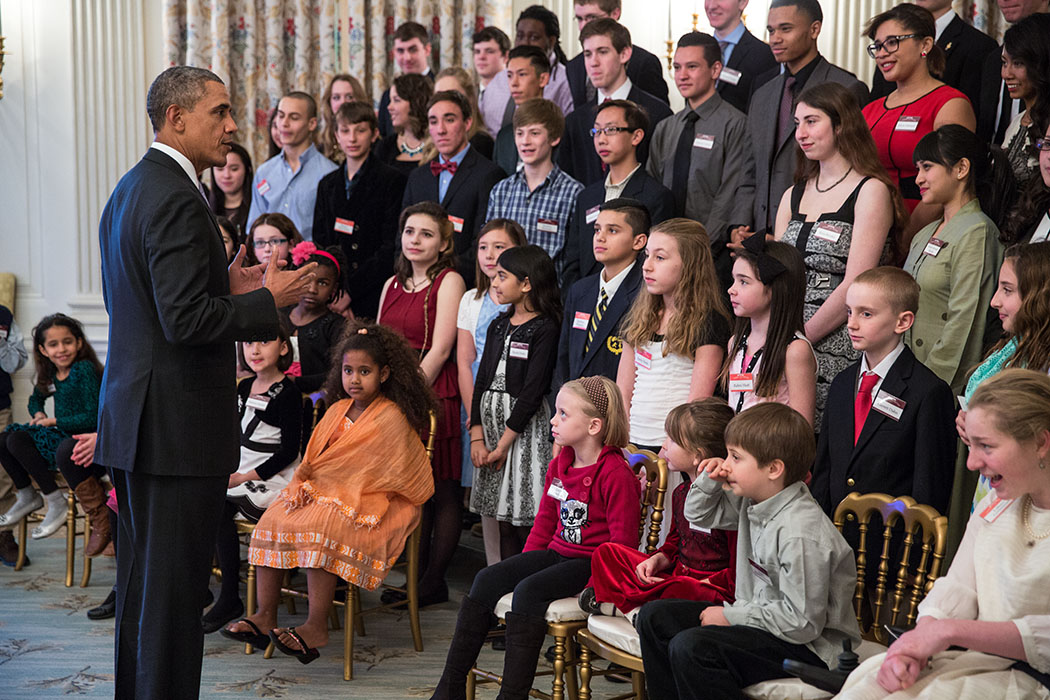 President Barack Obama speaks with students in the State Dining Room prior to the White House Student Film Festival in the East Room of the White House, Feb. 28, 2014. 