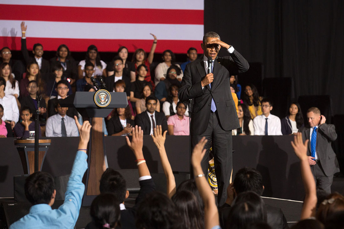 President Barack Obama meets with representatives from the Young Southeast Asian Leaders Initiative (YSEALI) for a town hall meeting at the University of Malaya in Kuala Lumpur, Malaysia, April 27, 2014.