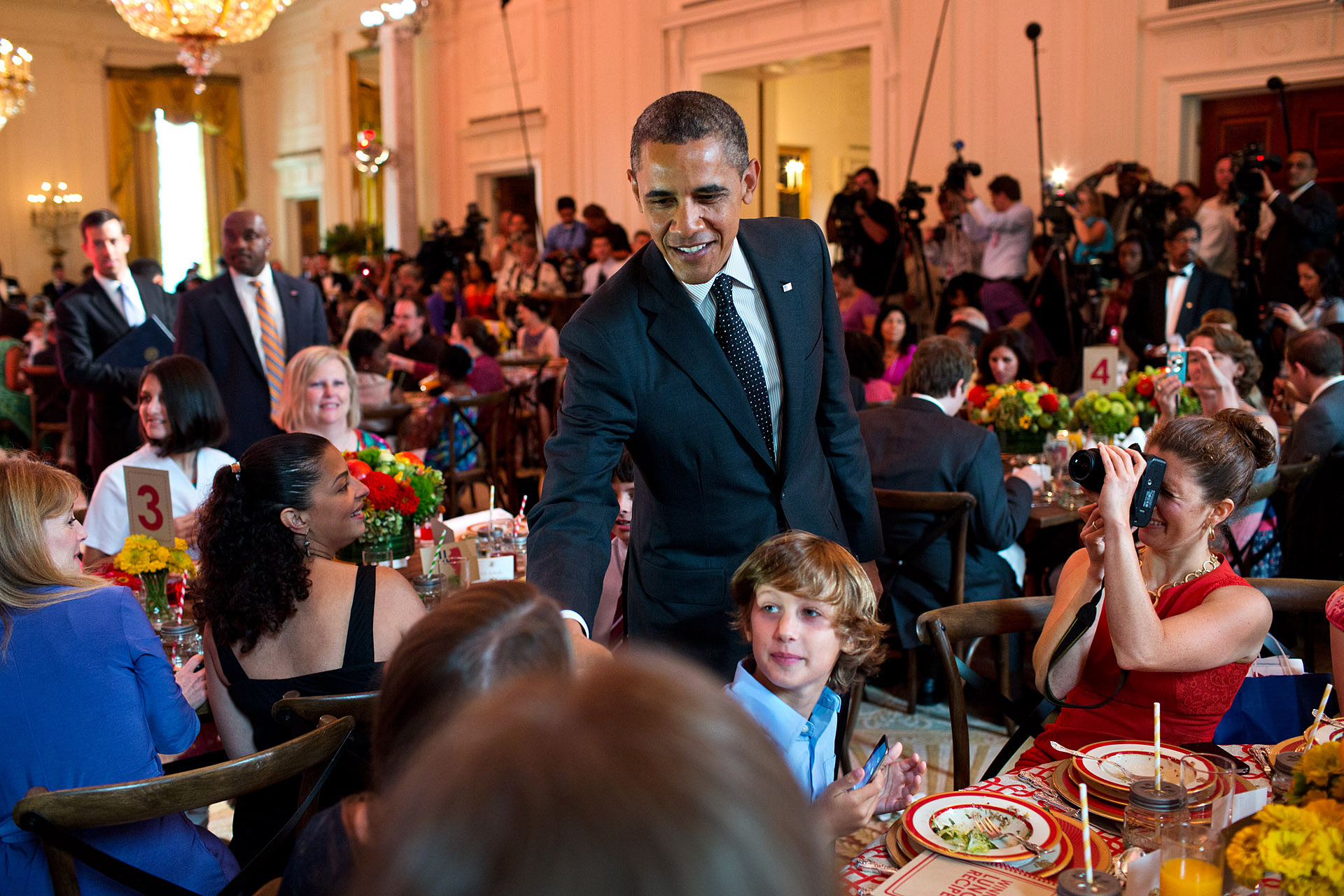 President Barack Obama Drops by the Epicurious Kids’ State Dinner 