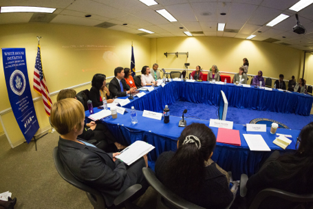 Participants at the “Low-wage and Immigrant Women’s Work: Opportunities and Challenges for Improving Salon and Domestic Work in the U.S.” briefing