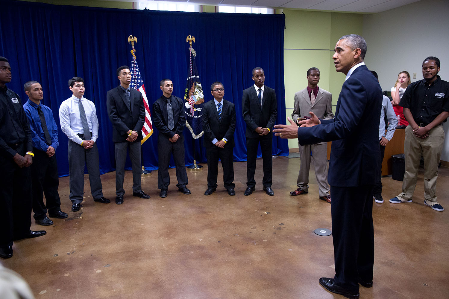 President Obama talks with MBK participants at Los Angeles Trade-Technical College