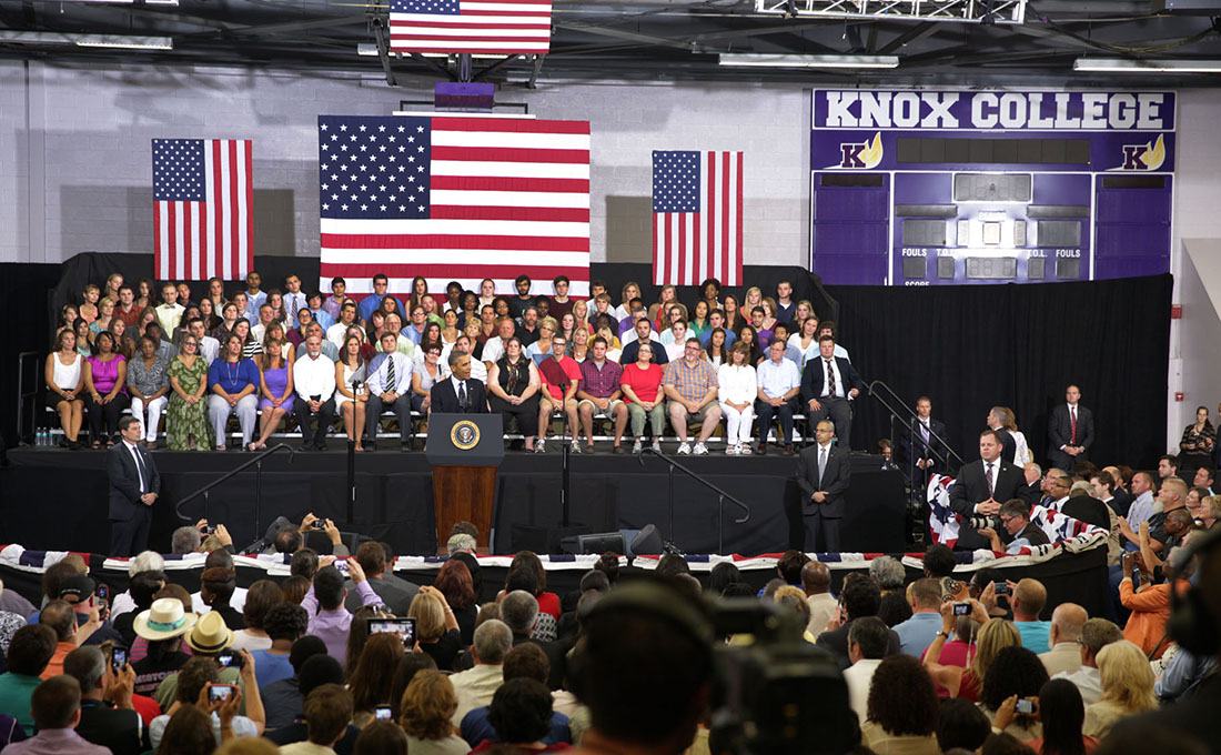 President Barack Obama delivers a speech on the economy at Knox College in Galesburg, Ill