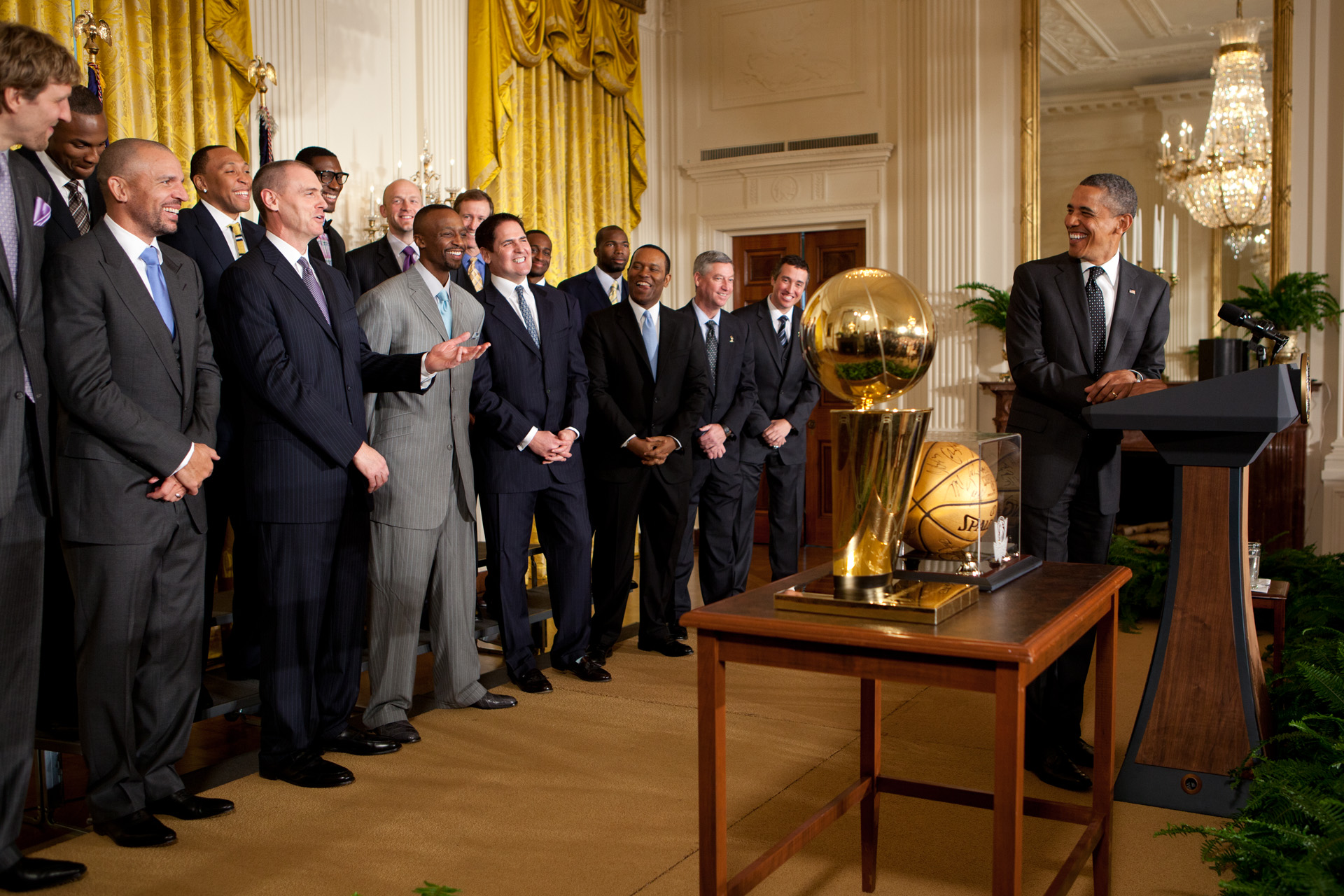 President Obama celebrates the Dallas Mavericks (20120109) 