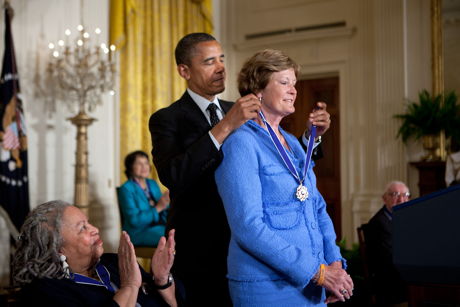 President Obama presents the Presidential Medal of Freedom to Pat Summitt (May 29, 2012)