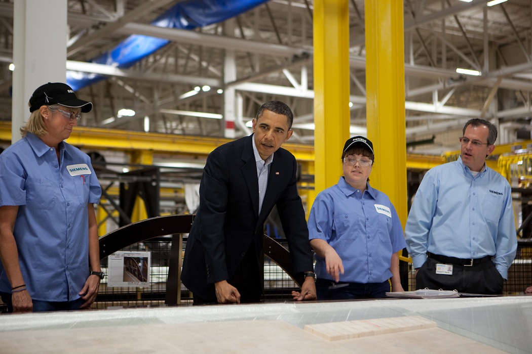 President Barack Obama tours the Siemens
