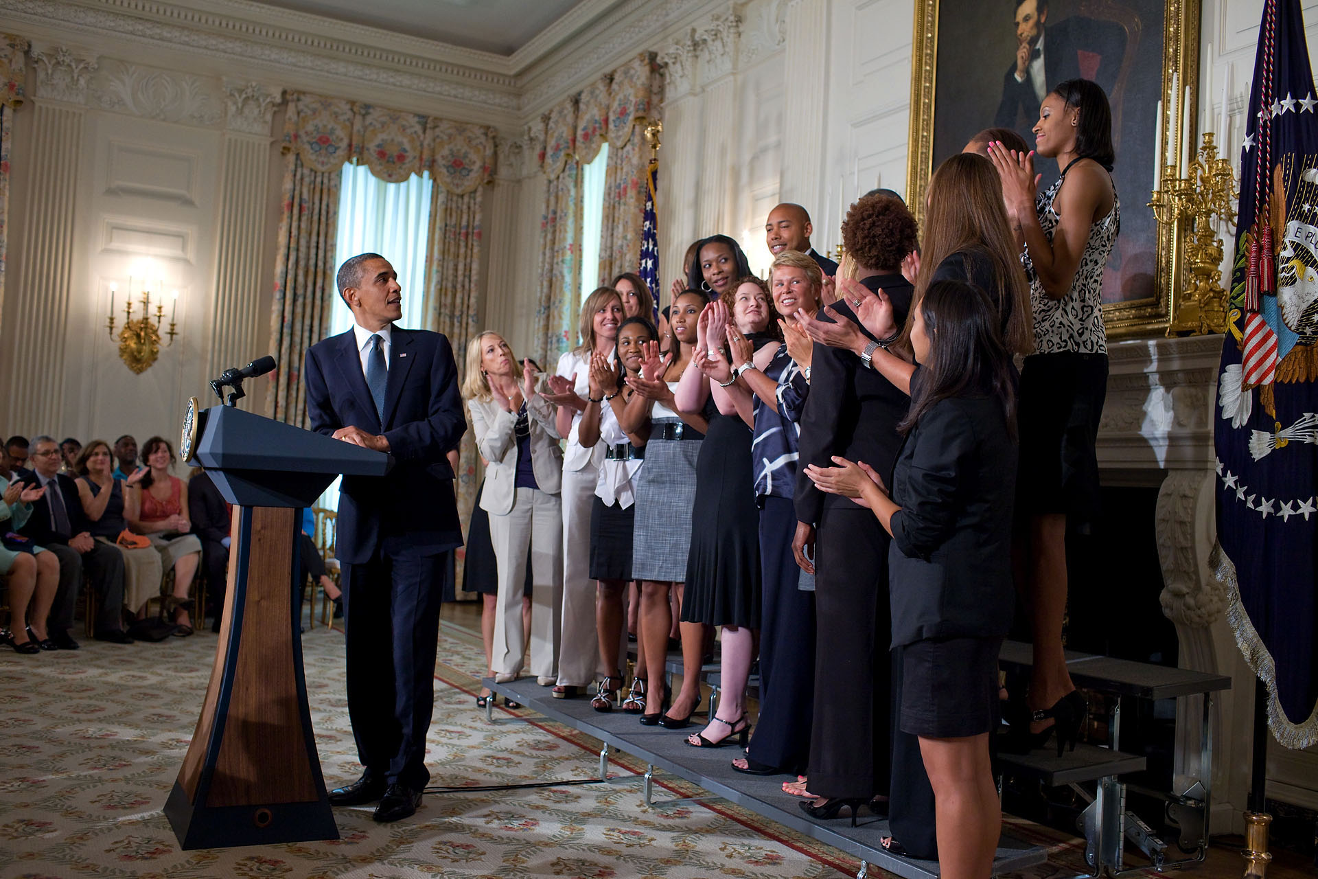 President Obama Welcomes the Phoenix Mercury 