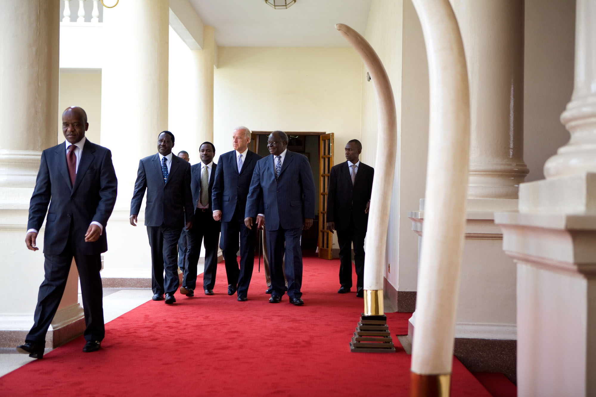 Vice President Joe Biden Walks with President Mwai Kibaki and Prime Minister Raila Odinga