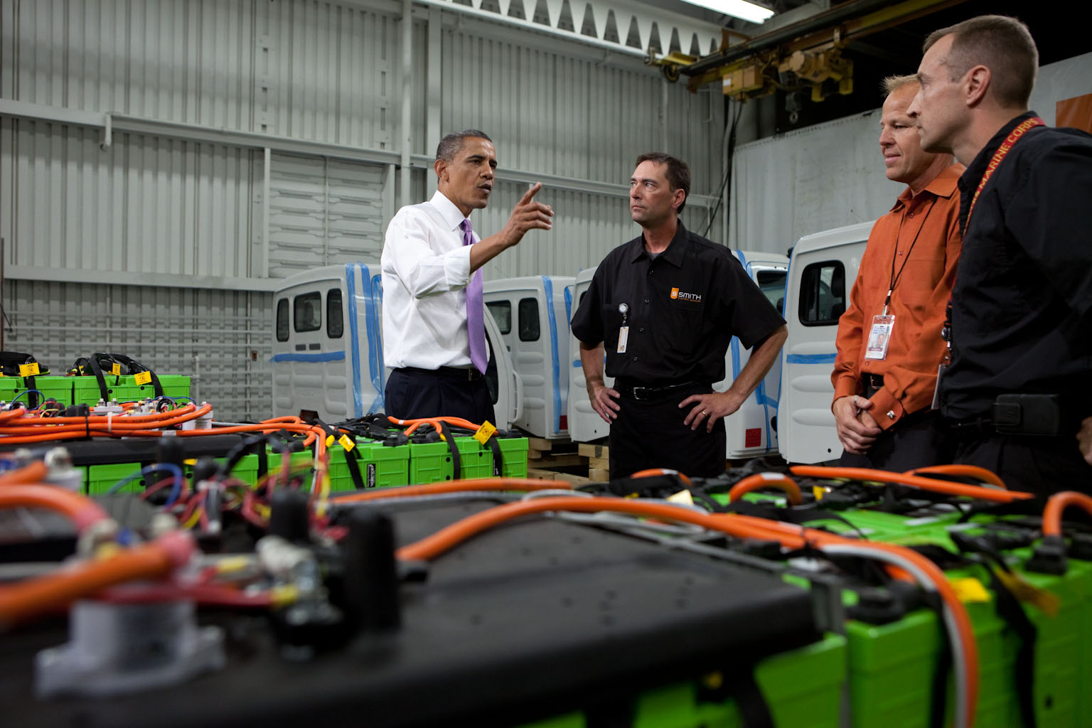 President Barack Obama Looks at Rechargeable Batteries at Smith Electric Vehicles in Kansas City