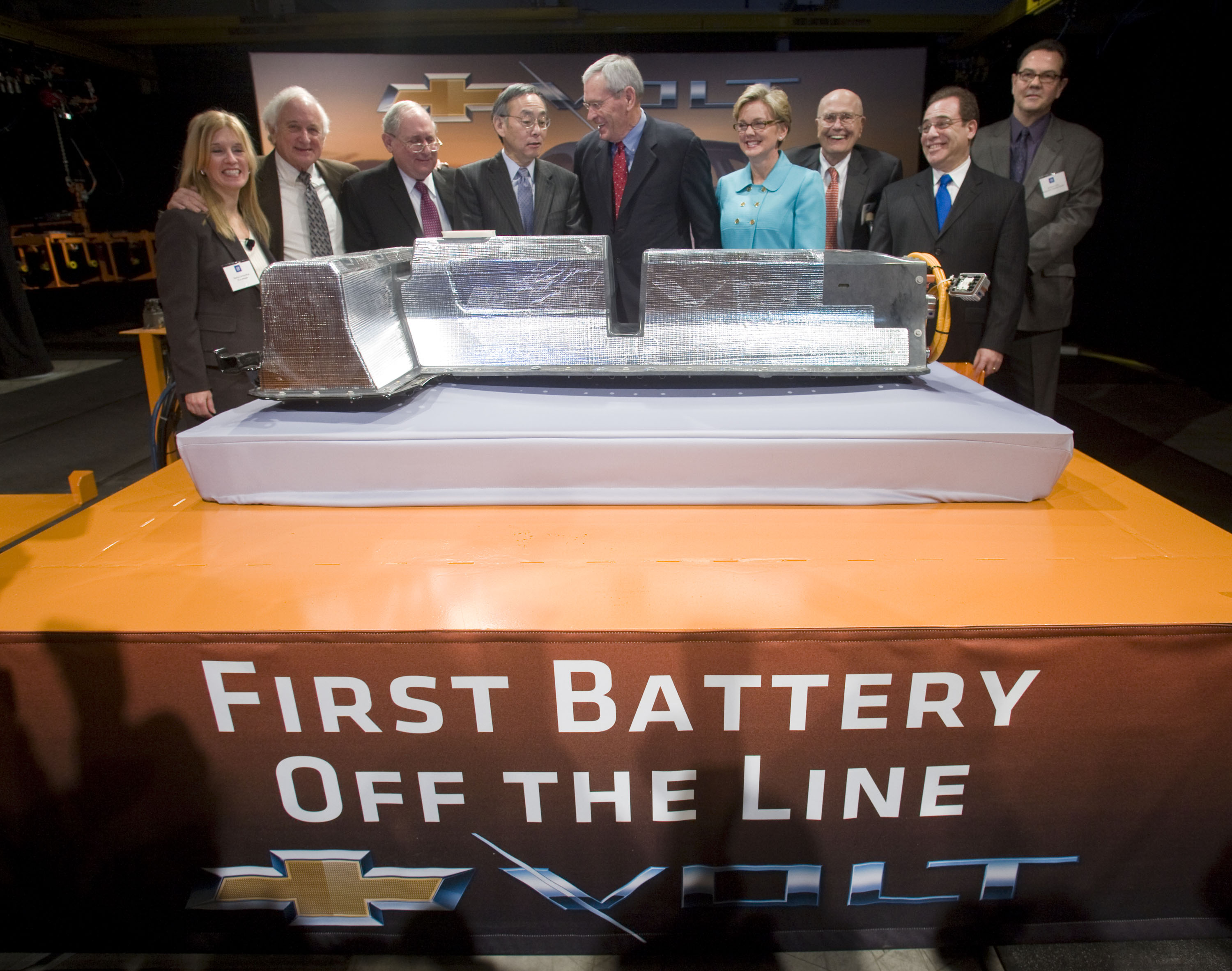 Secretary Steve Chu and the Chevy Volt Battery