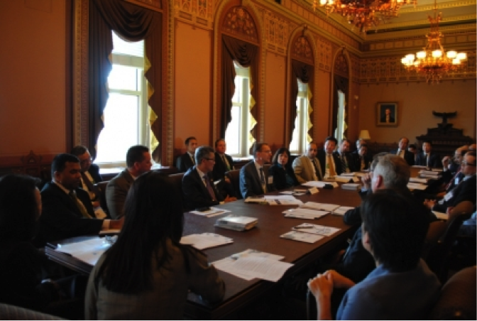 Executives from community banks serving the AAPI community meet with senior Administration officials, April 9, 2013.