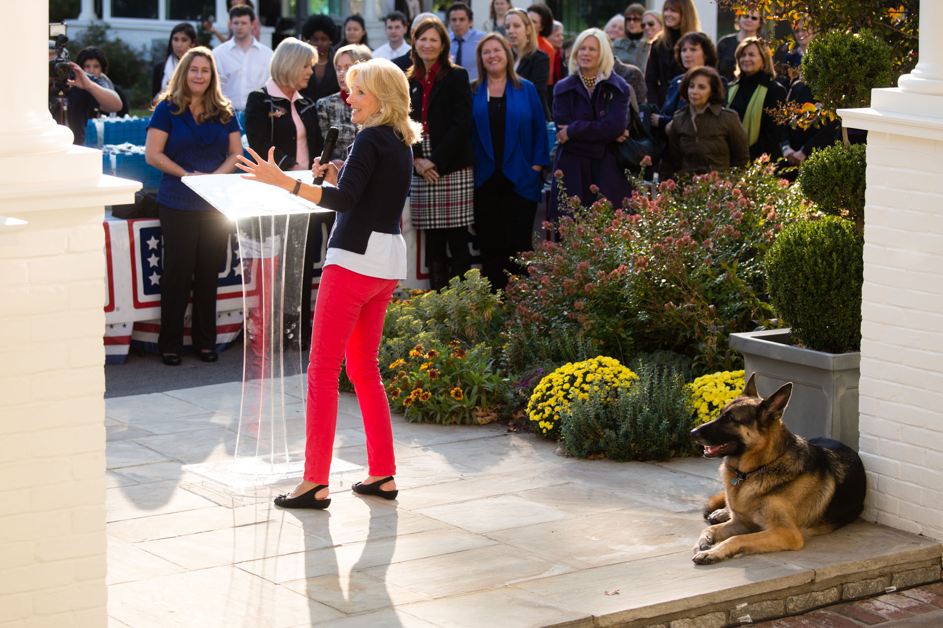 Dr. Jill Biden joins Senate Spouses, military spouses and White House volunteers to Support Recovering Troops