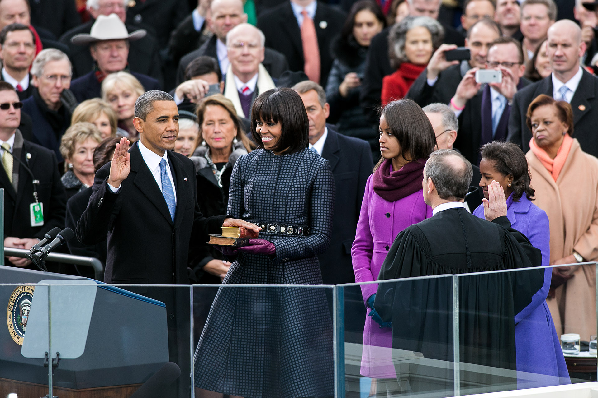 Supreme Court Chief Justice John Roberts administers the oath of office to President Barack Obama (January 21, 2013)