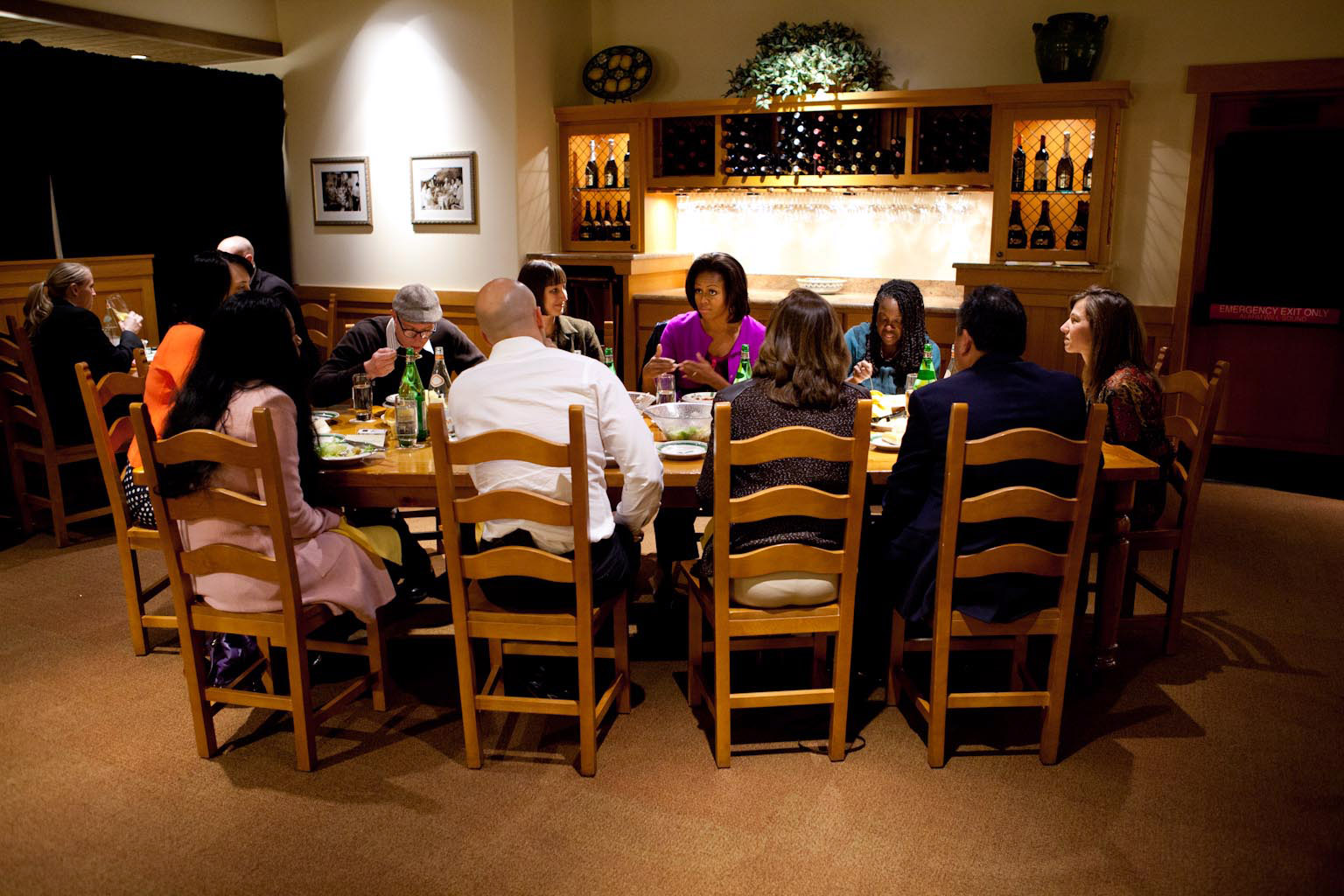 First Lady Michelle Obama Olive Garden Dinner