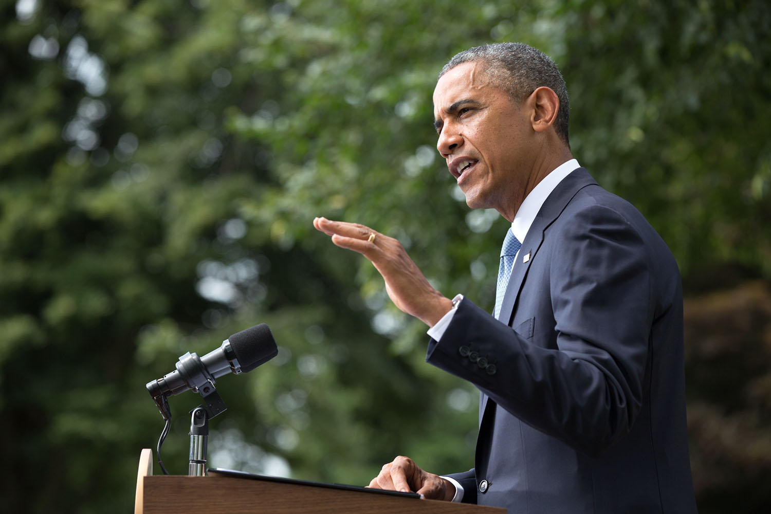 President Barack Obama delivers a statement on the situation in Ukraine, on the South Lawn of the White House, July 21, 2014.