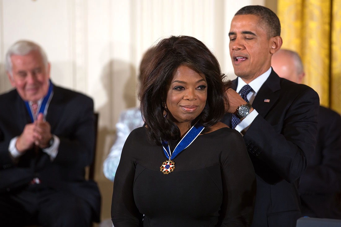President Barack Obama awards the 2013 Presidential Medal of Freedom to Oprah Winfrey