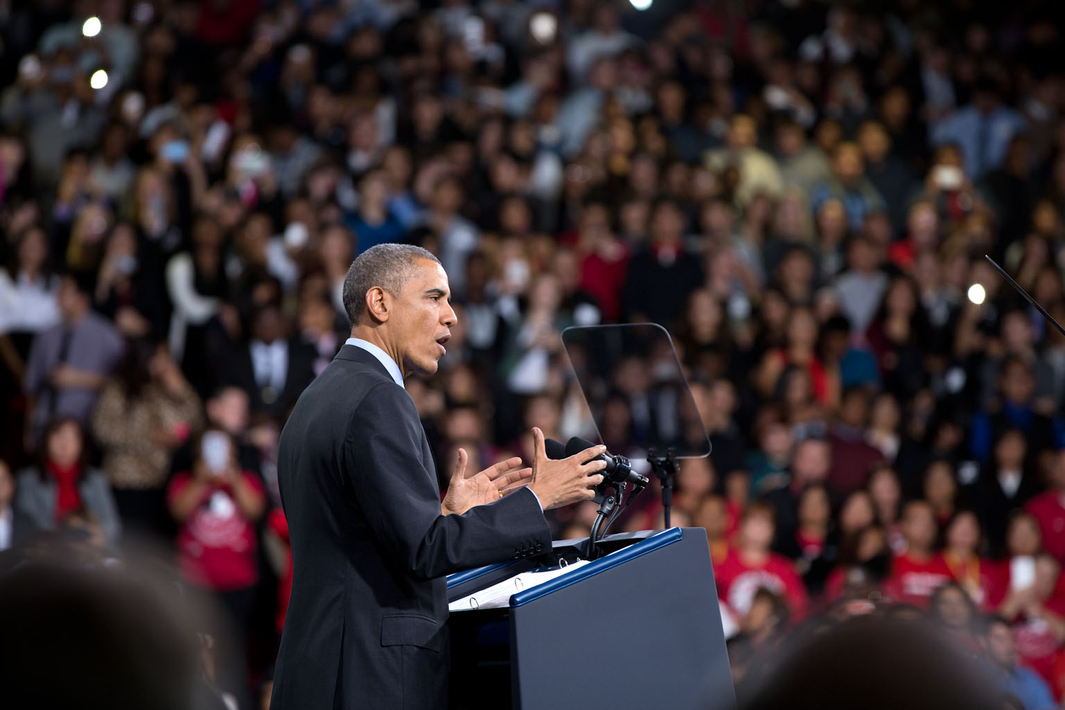 President Obama delivers remarks on immigration at Del Sol High School in Las Vegas, Nov. 21, 2014 (2)