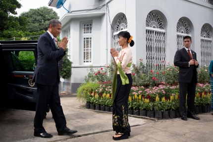 President Barack Obama greets Aung San Suu Kyi (November 19, 2012)