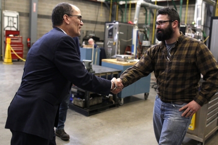 Secretary Perez meets a worker at Fulton Cos