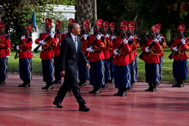 President Obama Reviews Senegal Honor Guard 