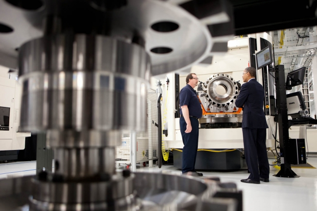 Bentley Crewe factory tour Engine assembly