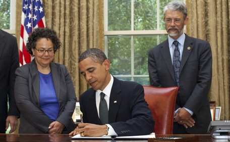 President Obama signs an Executive Order establishing our Nation’s first National Policy for the Stewardship of the Ocean, Our Coasts, and the Great Lakes