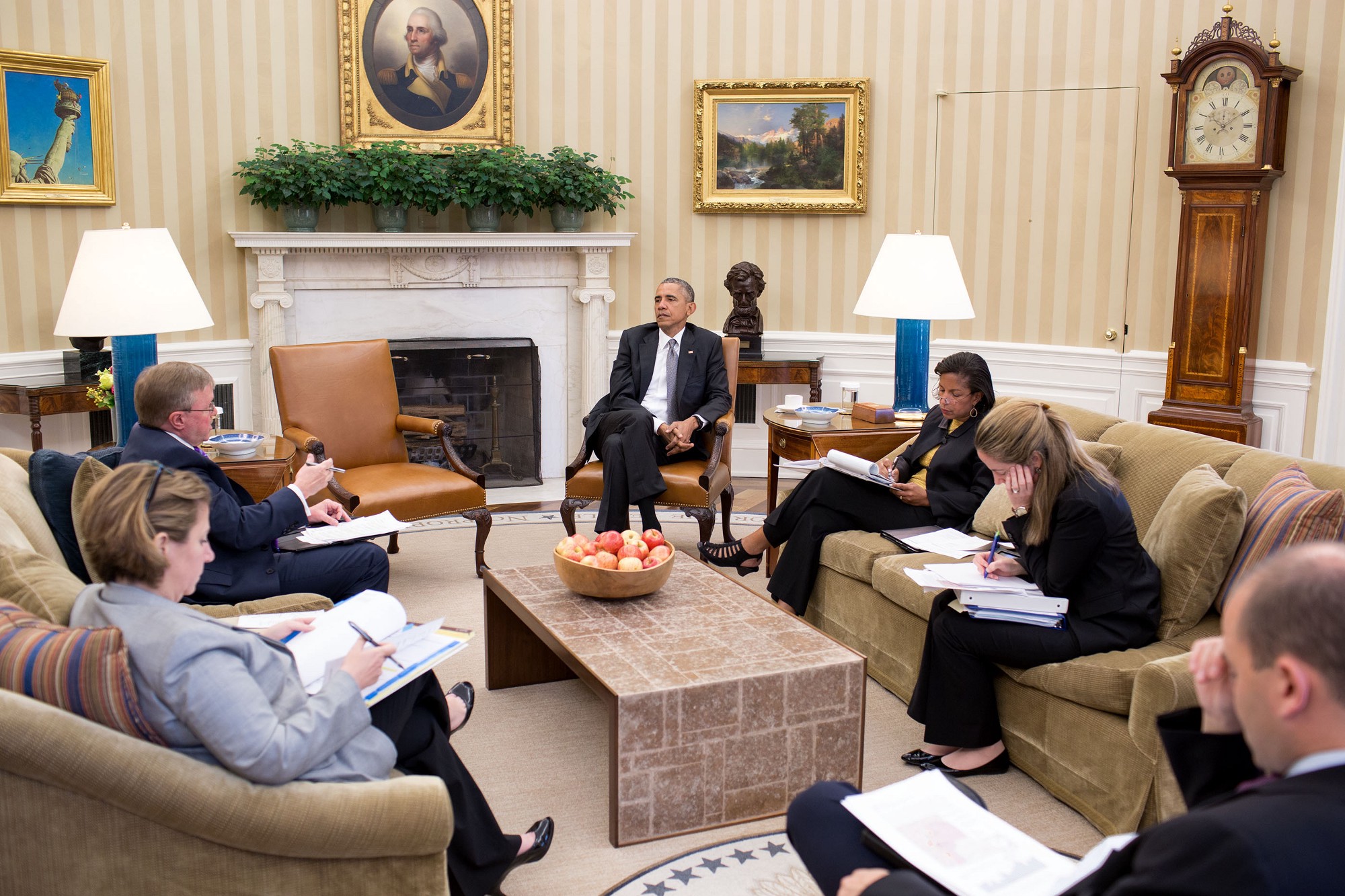 President Obama receives the Presidential Daily Briefing in the Oval Office, June 25, 2015. (Official White House Photo by Pete Souza)