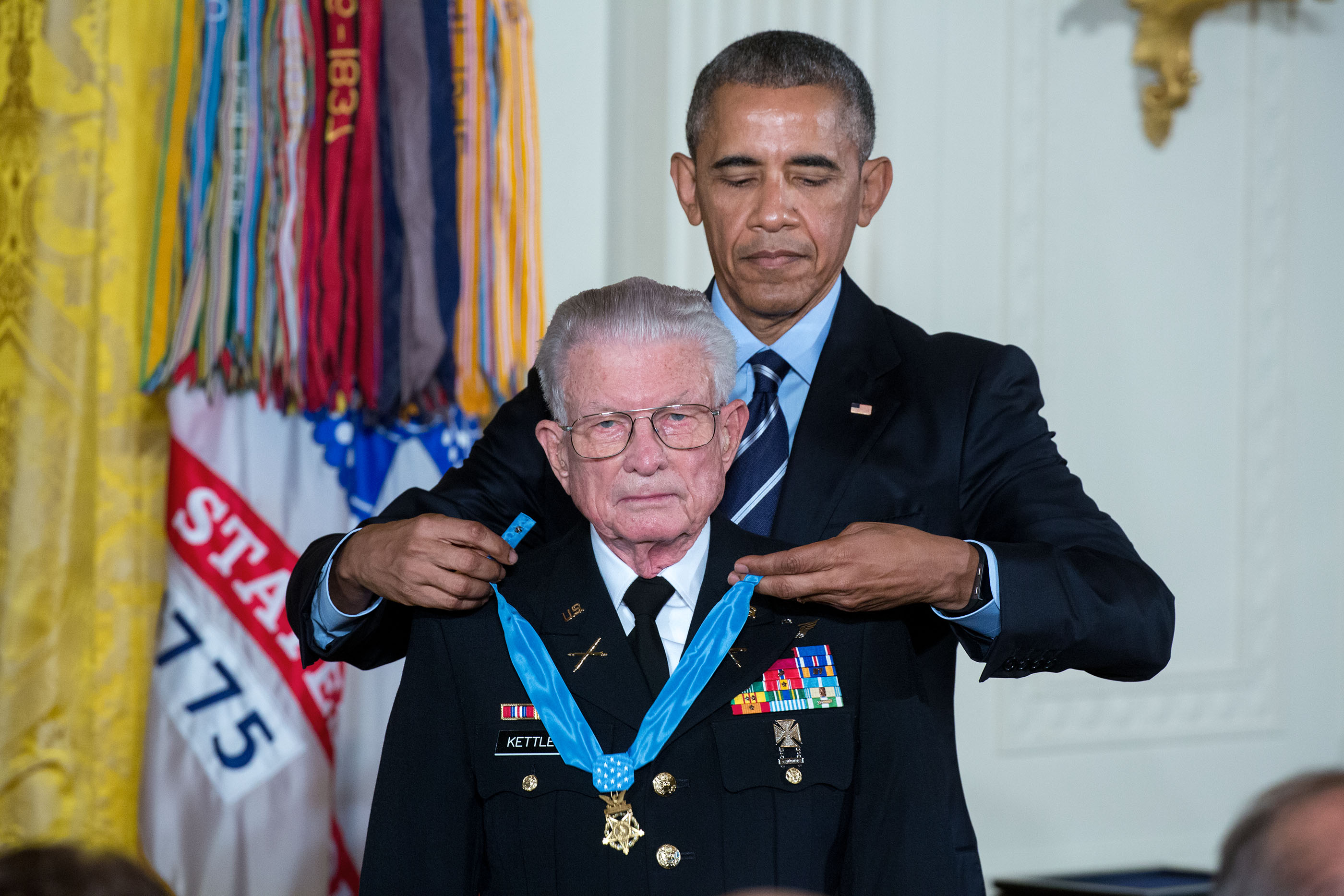 President Obama and retired U.S. Army Lieutenant Colonel Charles Kettles