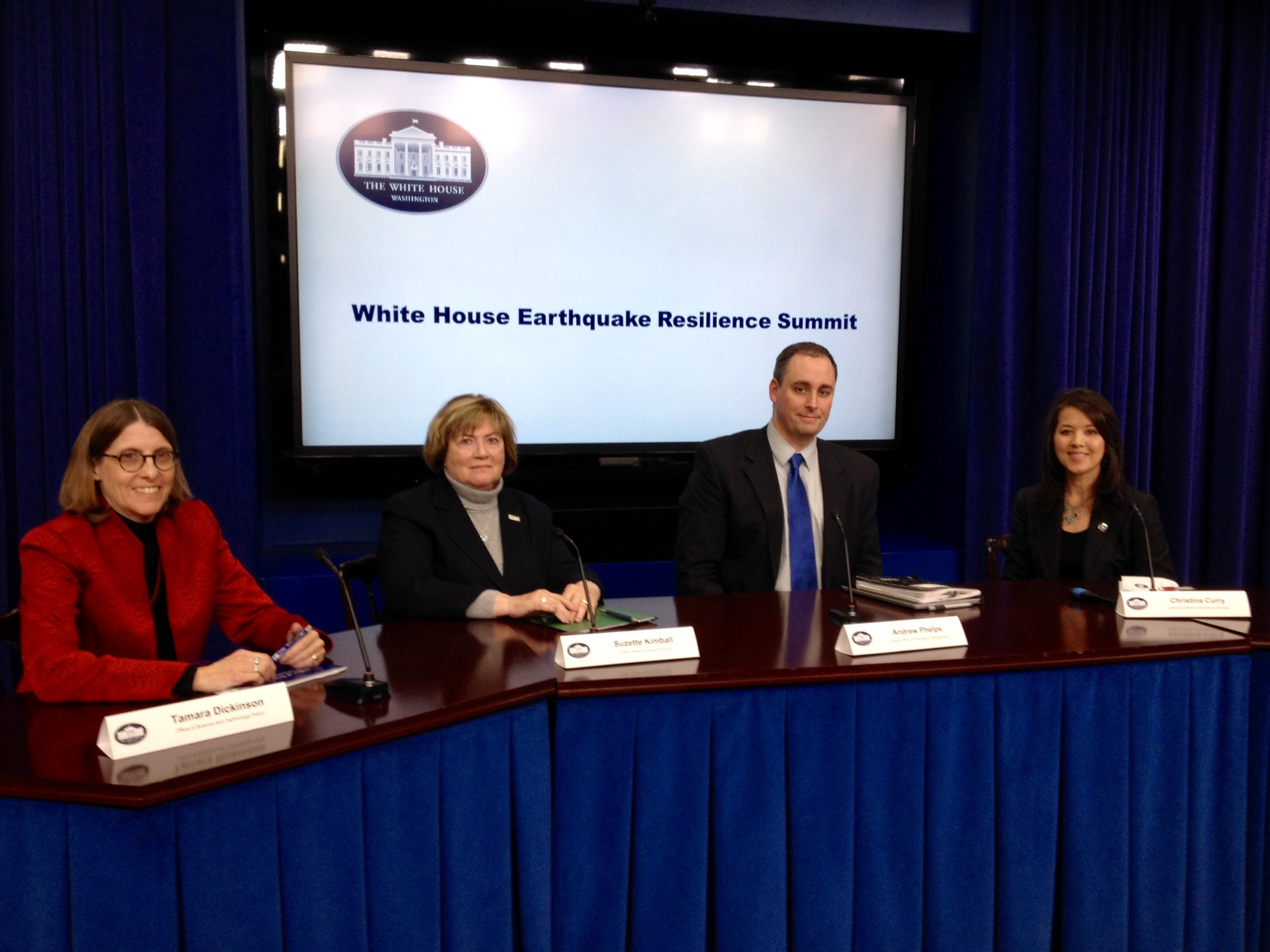 Tamara Dickinson, far left, of the White House Office of Science and Technology Policy with panelists, left to right, Suzette Kimball, USGS Director;  Andrew Phelps, Oregon Office of Emergency Management; and Christina Curry of eh California Office of Emergency Services. 