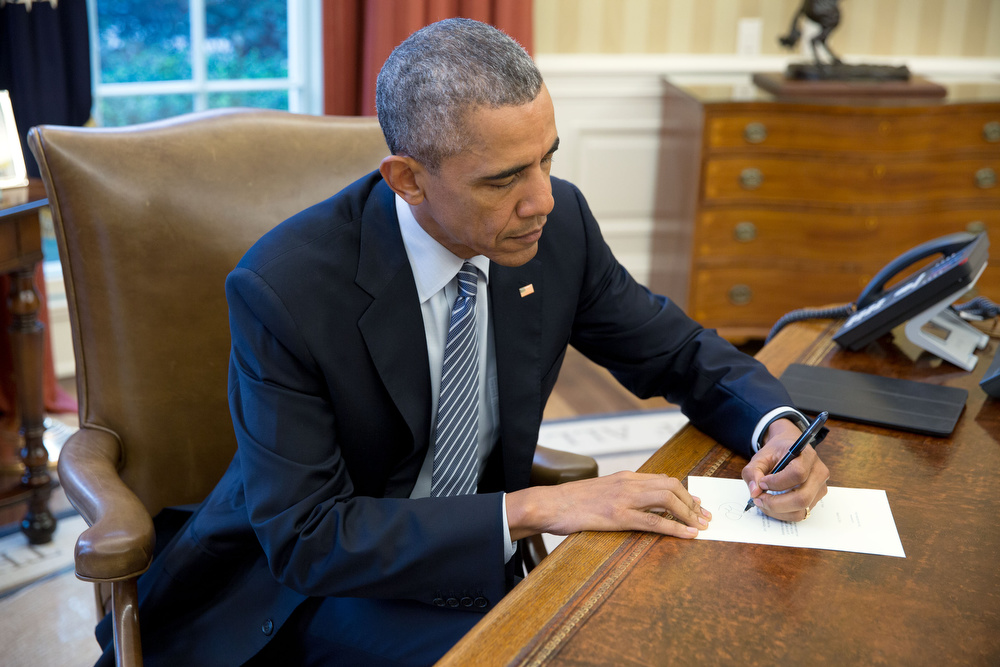 POTUS signs letter to Cuba