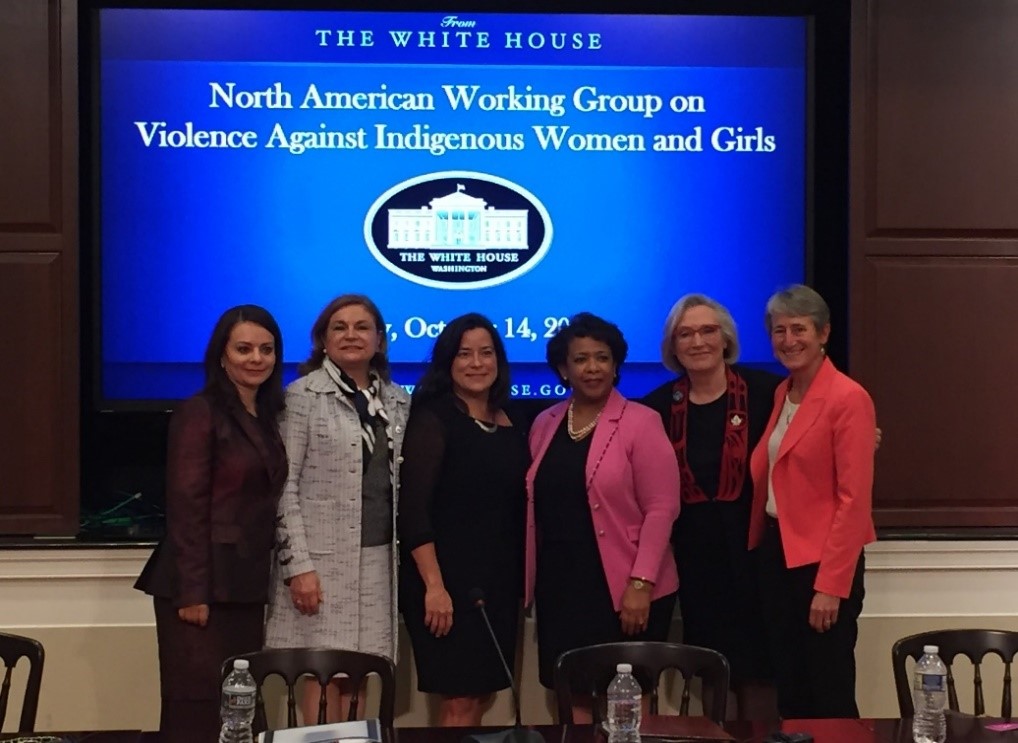 From Left to Right: Director General Nuvia Mayorga Delgado, Mexican National Commission for the Development of Indigenous Peoples; Mexican Attorney General Arely González Gómez; Canadian Attorney General, Minister Jody Wilson-Raybould; U.S. Attorney General Loretta Lynch; Minister Carolyn Bennett, Canadian Minister for Indigenous and Northern Affairs; U.S. Secretary of the Interior Sally Jewell.