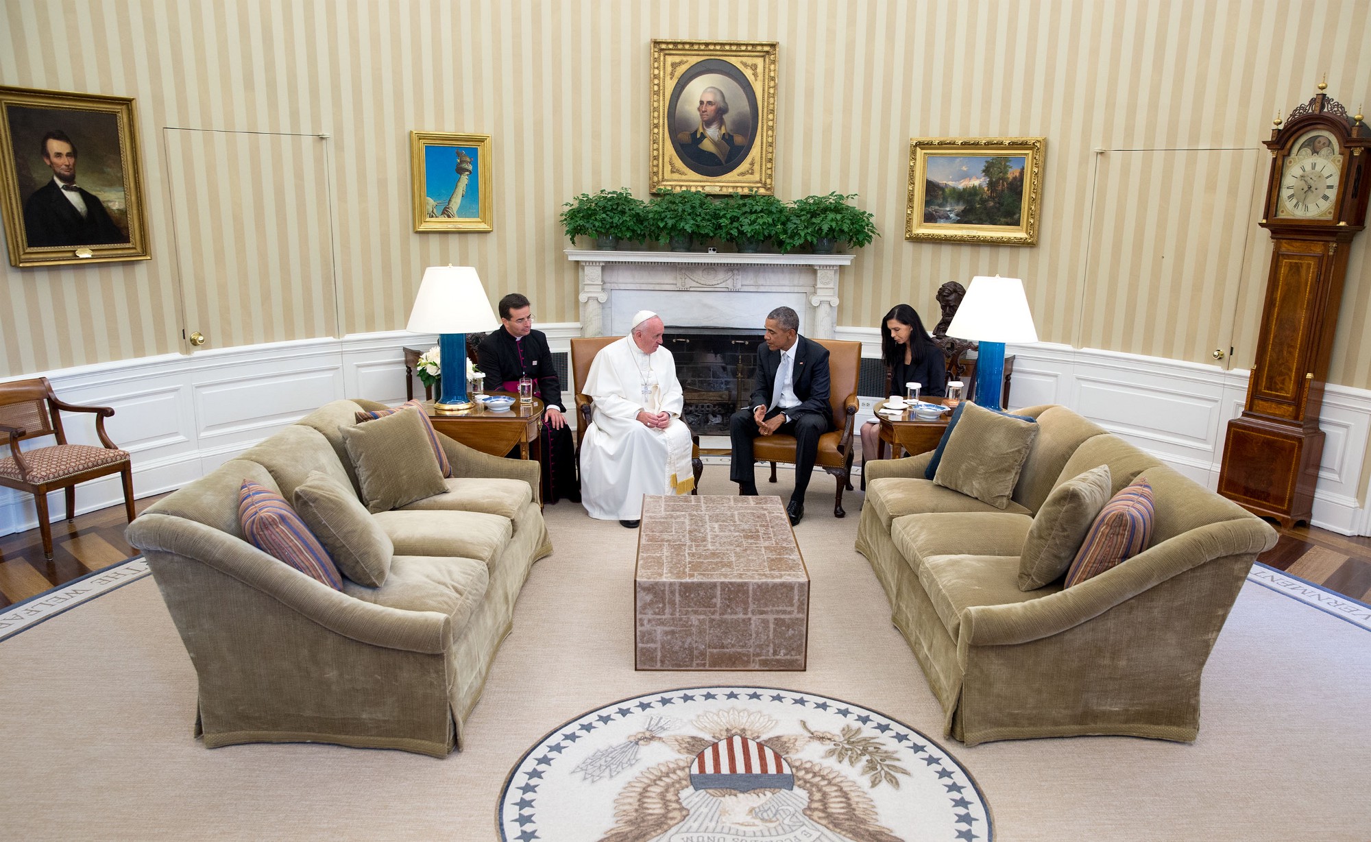 President Obama meets with the Pope. (Official White House Photo by Pete Souza)